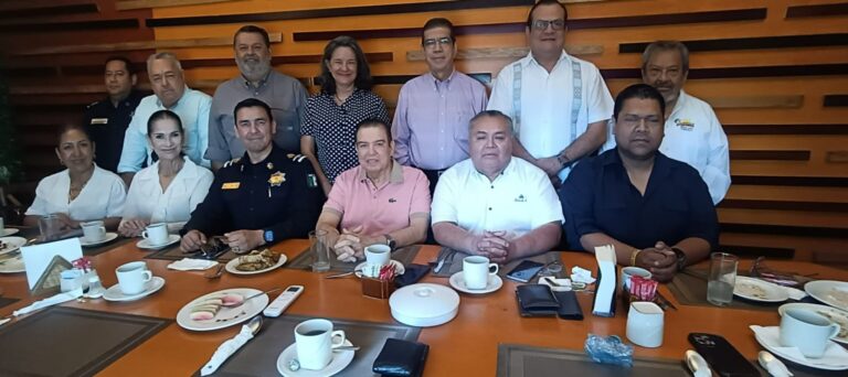 FOTO MESA DE DIÁLOGOS PLURALES