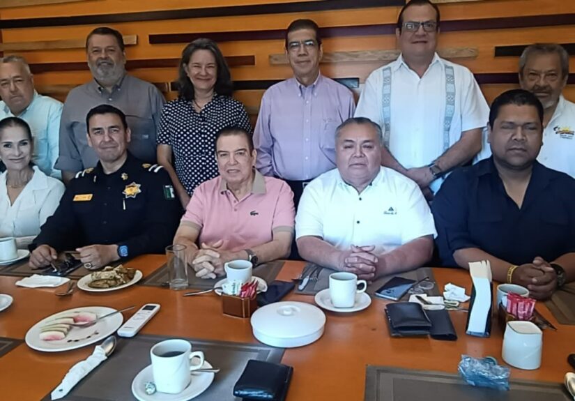 FOTO MESA DE DIÁLOGOS PLURALES